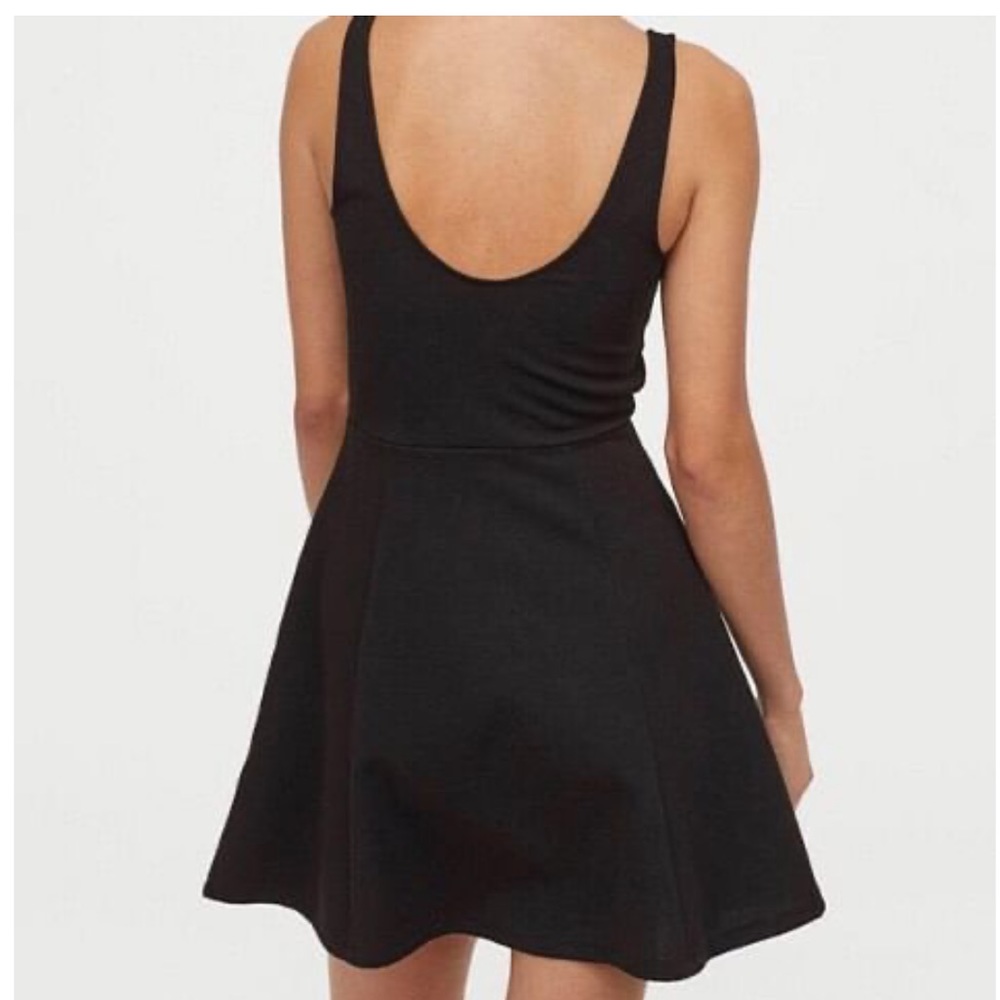 H&M black skater dress - Picture 2 of 6